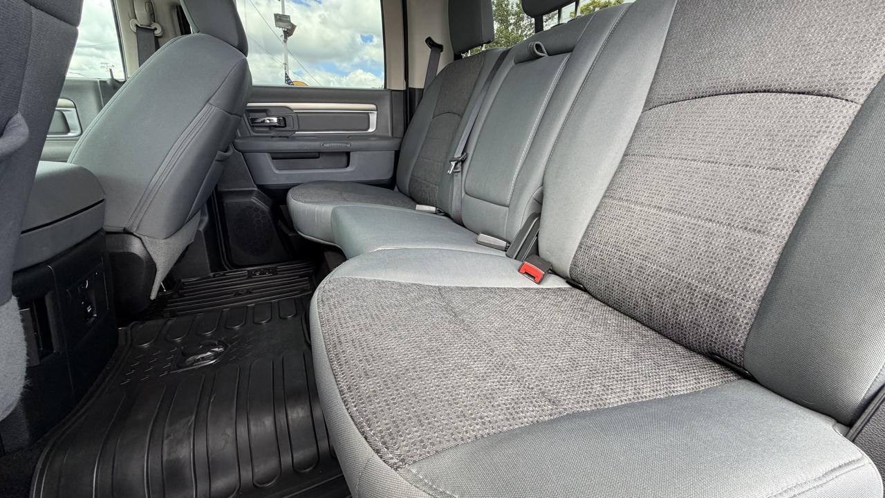 RAM 1500 4WD Crew Cab 140.5" Big Horn 2016