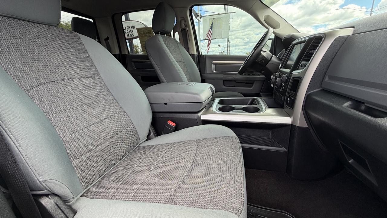 RAM 1500 4WD Crew Cab 140.5" Big Horn 2016
