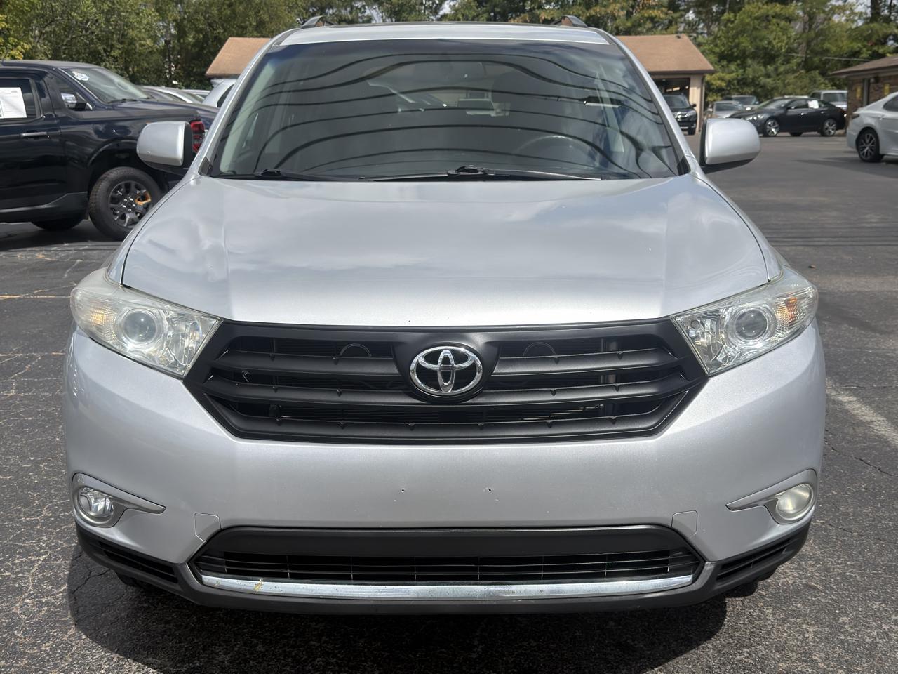 Toyota Highlander 4WD 4dr V6 (Natl) 2012