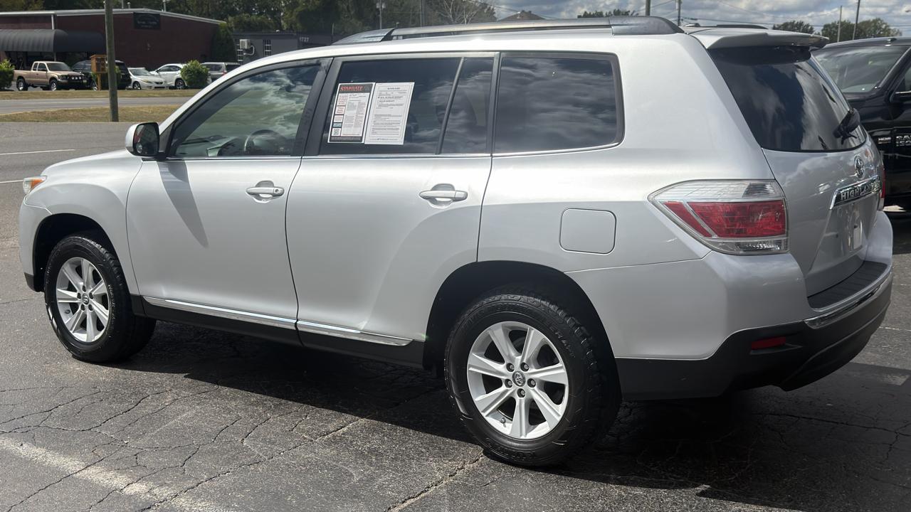 Toyota Highlander 4WD 4dr V6 (Natl) 2012