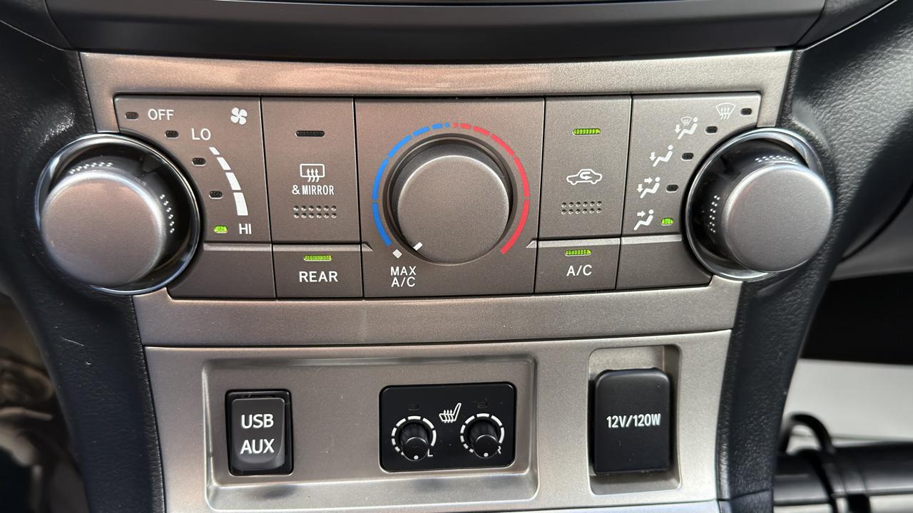 Toyota Highlander 4WD 4dr V6 (Natl) 2012