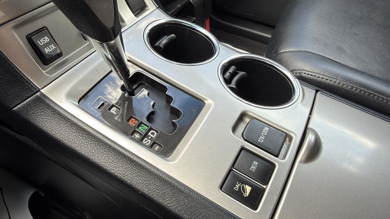 Toyota Highlander 4WD 4dr V6 (Natl) 2012