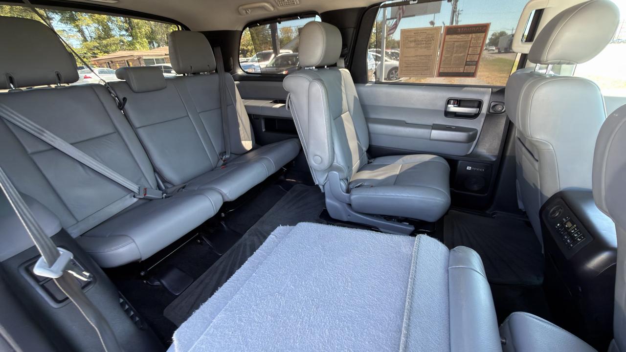 Toyota Sequoia 4WD 5.7L Limited (Natl) 2016