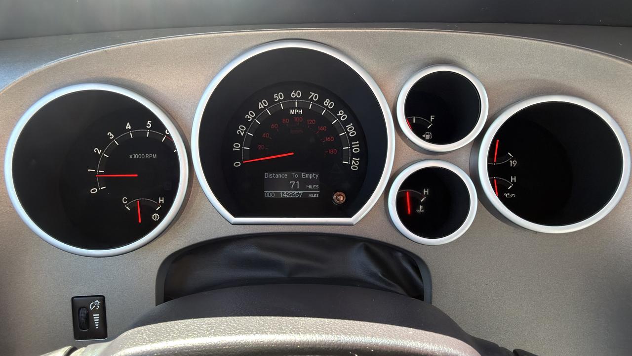 Toyota Sequoia 4WD 5.7L Limited (Natl) 2016