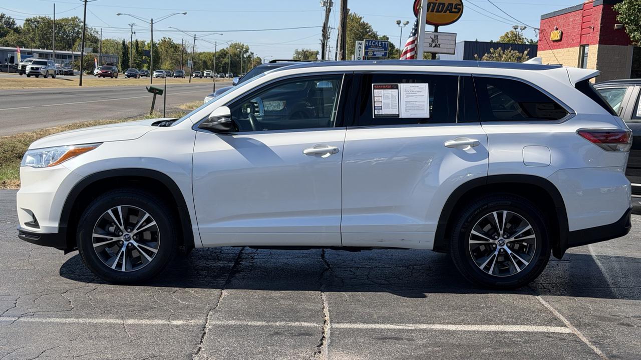 Toyota Highlander AWD 4dr V6 XLE (Natl) 2016