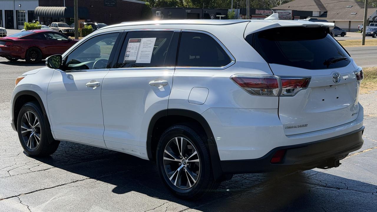 Toyota Highlander AWD 4dr V6 XLE (Natl) 2016