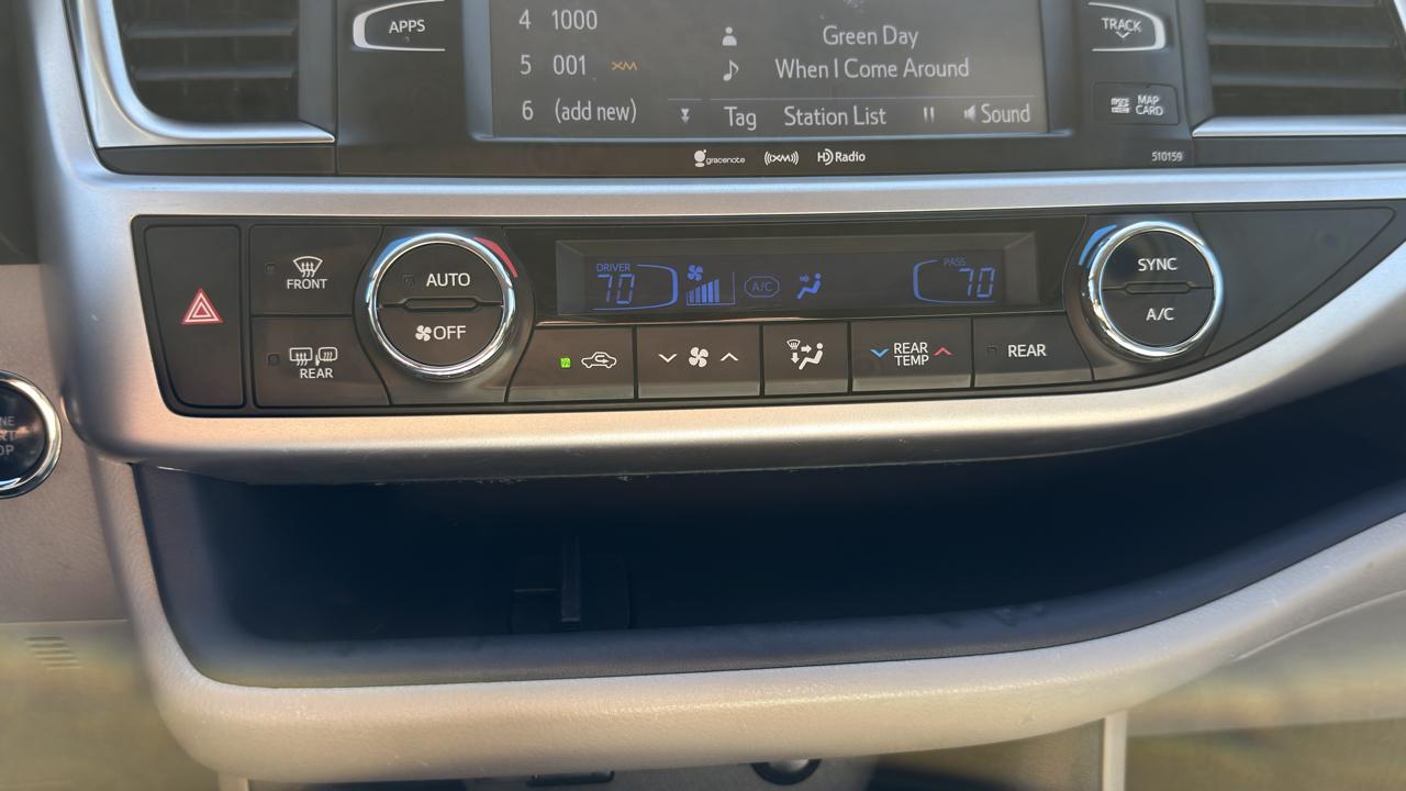 Toyota Highlander AWD 4dr V6 XLE (Natl) 2016