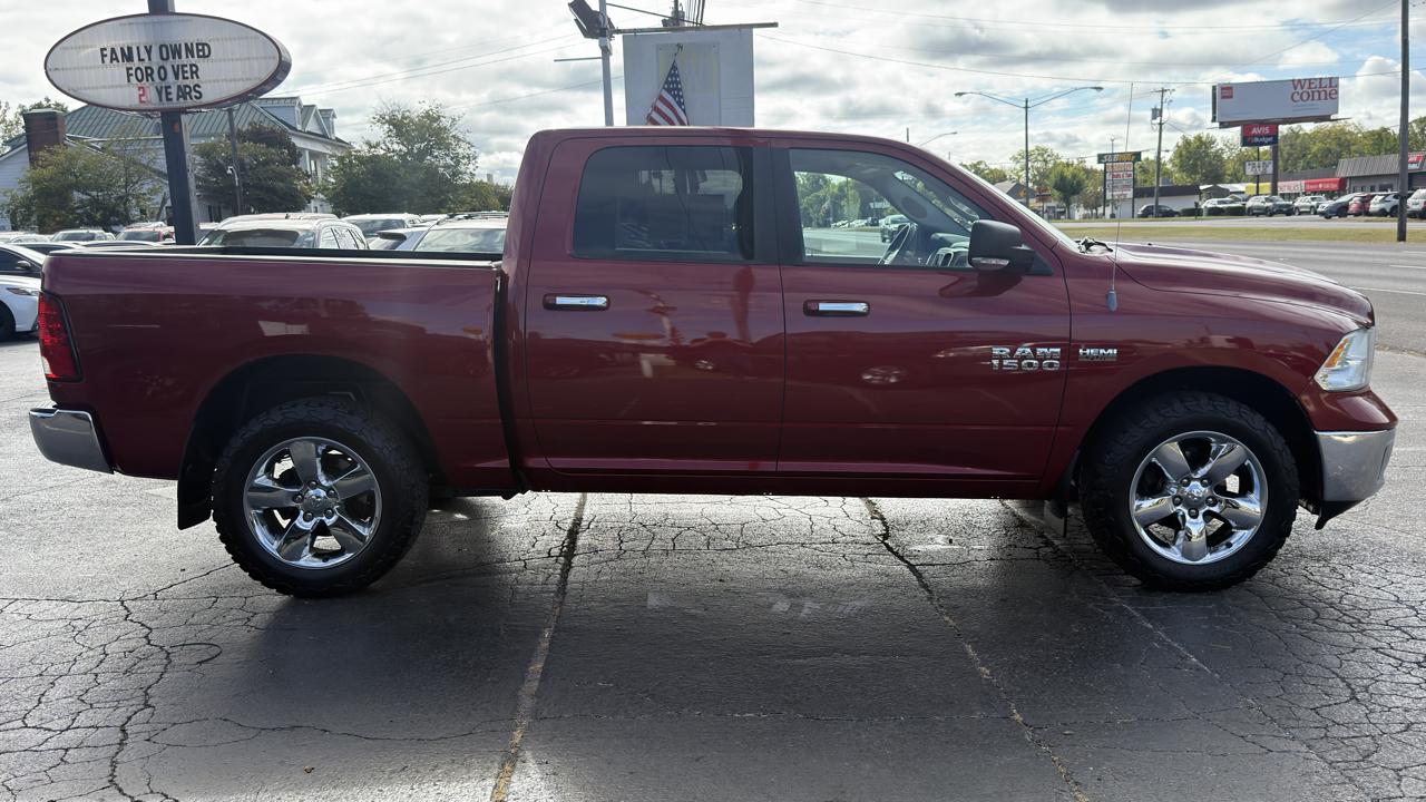 RAM 1500 4WD Crew Cab 140.5" Big Horn 2013