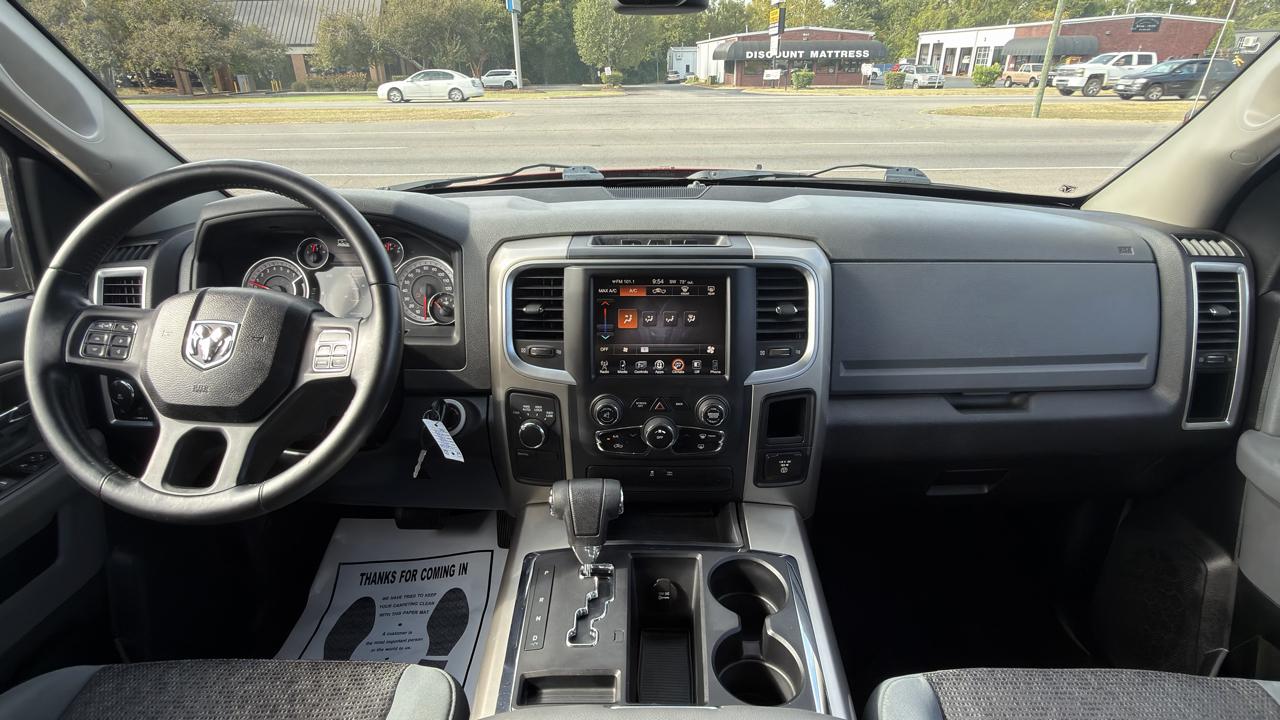 RAM 1500 4WD Crew Cab 140.5" Big Horn 2013