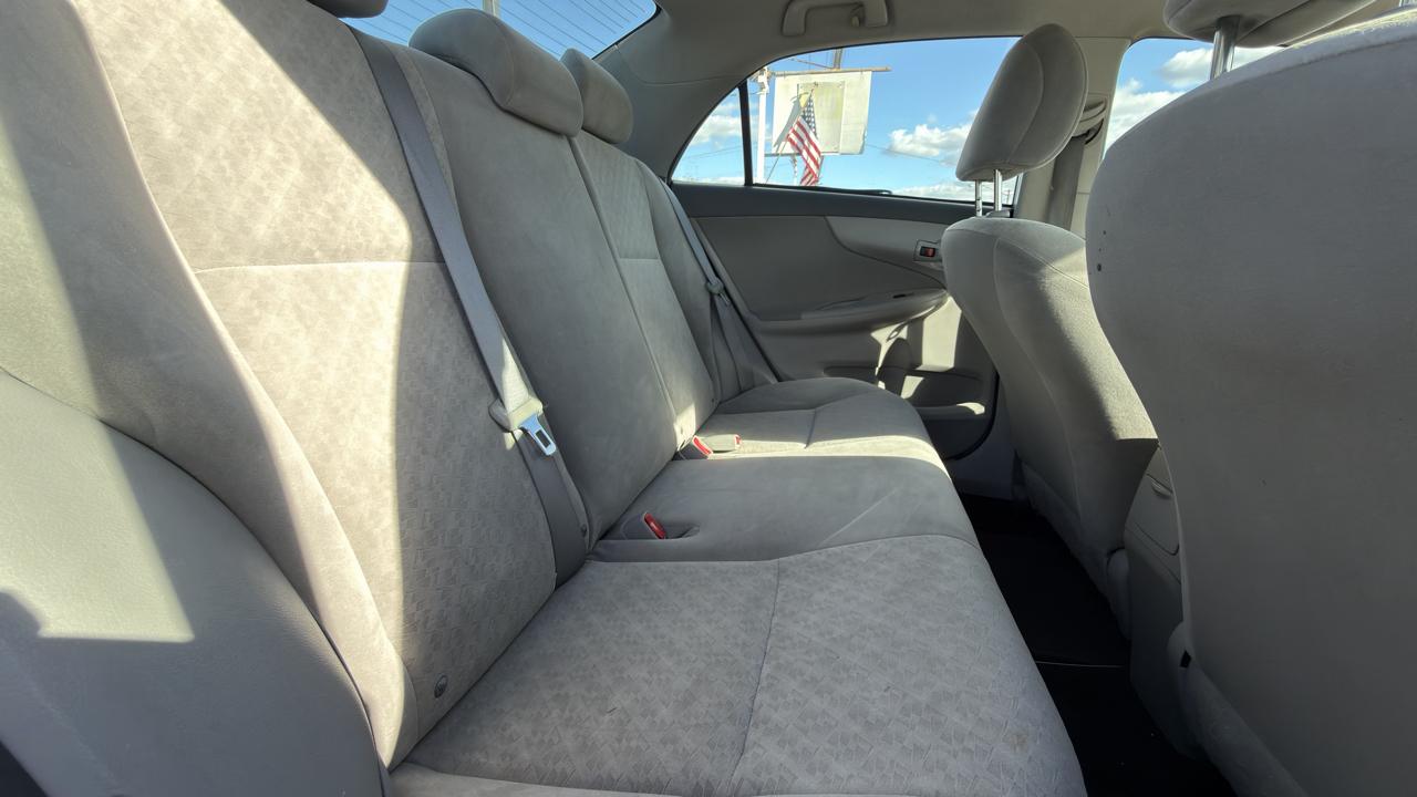 Toyota Corolla 4dr Sdn Auto (Natl) 2009