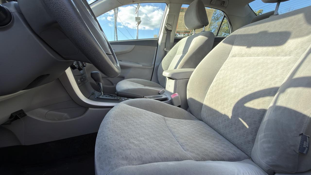 Toyota Corolla 4dr Sdn Auto (Natl) 2009