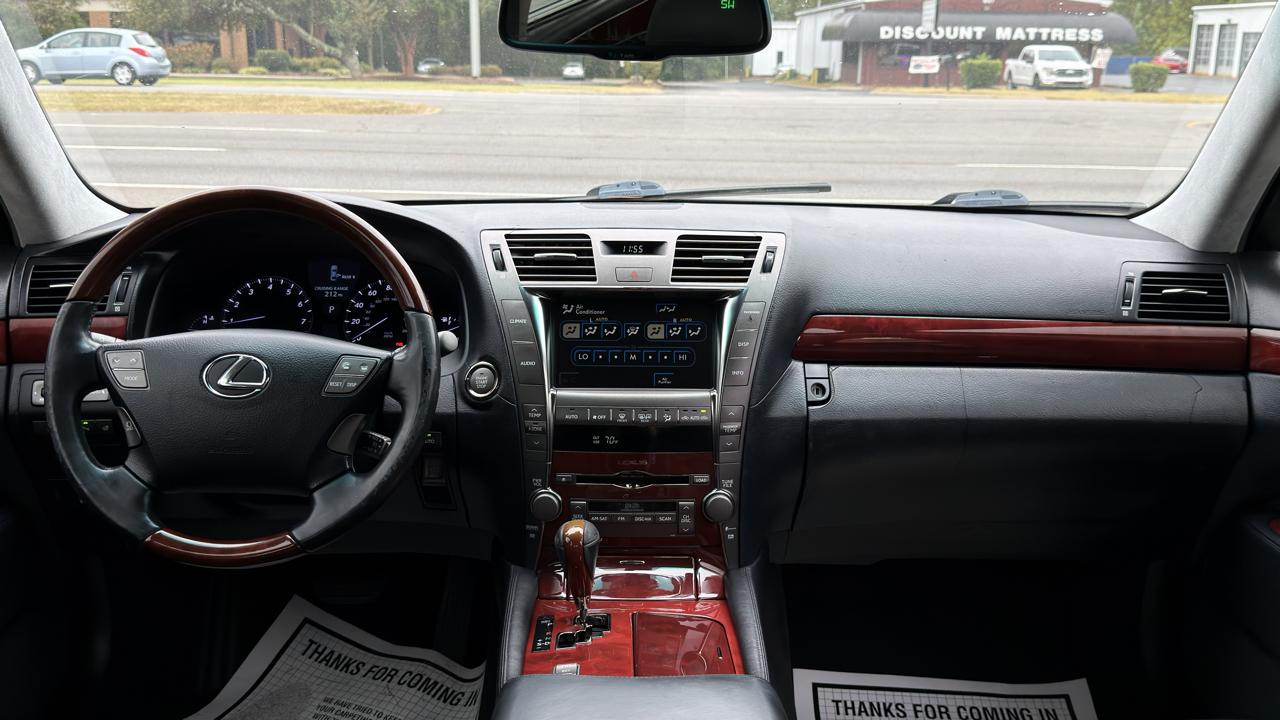 Lexus LS 460 L 4D Sedan 2007