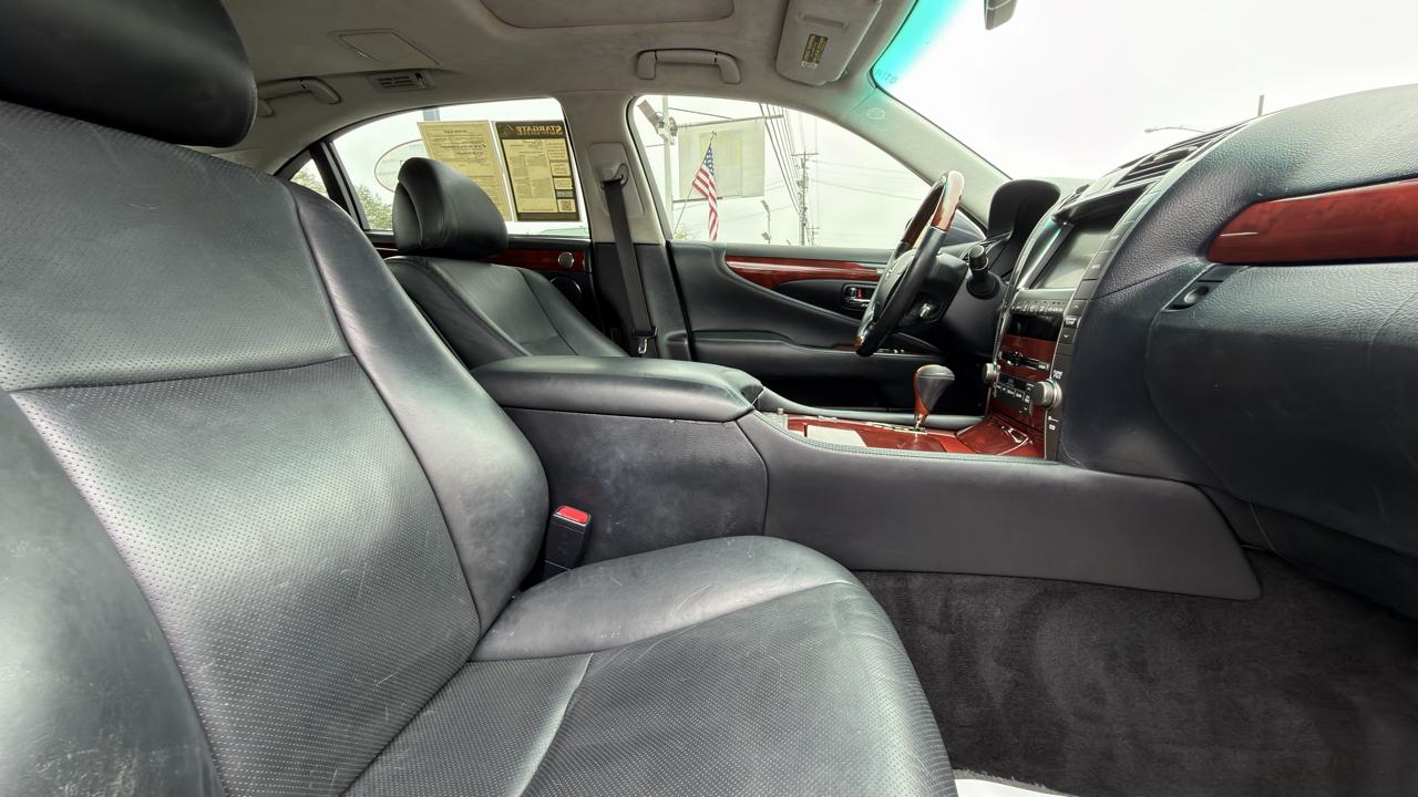 Lexus LS 460 L 4D Sedan 2007