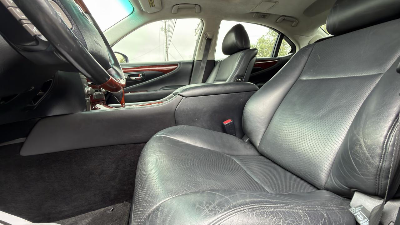 Lexus LS 460 L 4D Sedan 2007