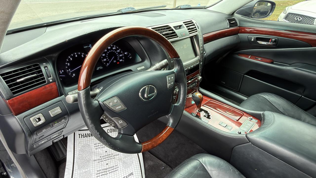 Lexus LS 460 L 4D Sedan 2007