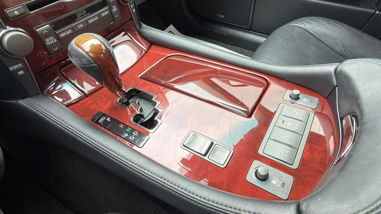 Lexus LS 460 L 4D Sedan 2007