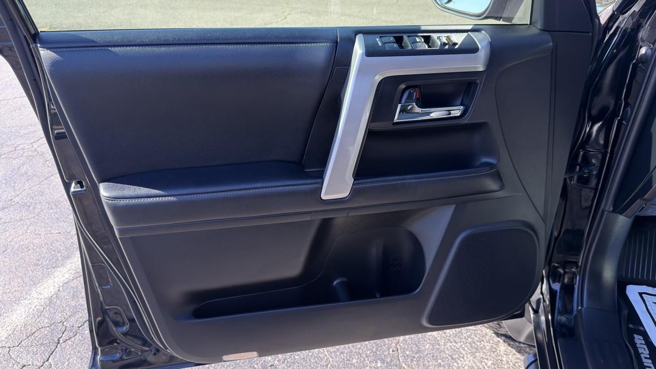 Toyota 4Runner SR5 Premium 4WD (Natl) 2020
