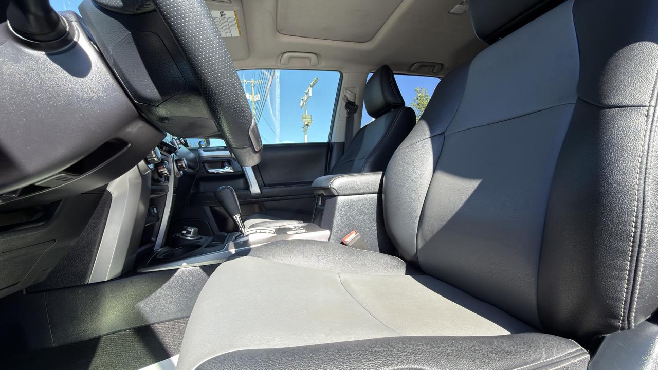 Toyota 4Runner SR5 Premium 4WD (Natl) 2020