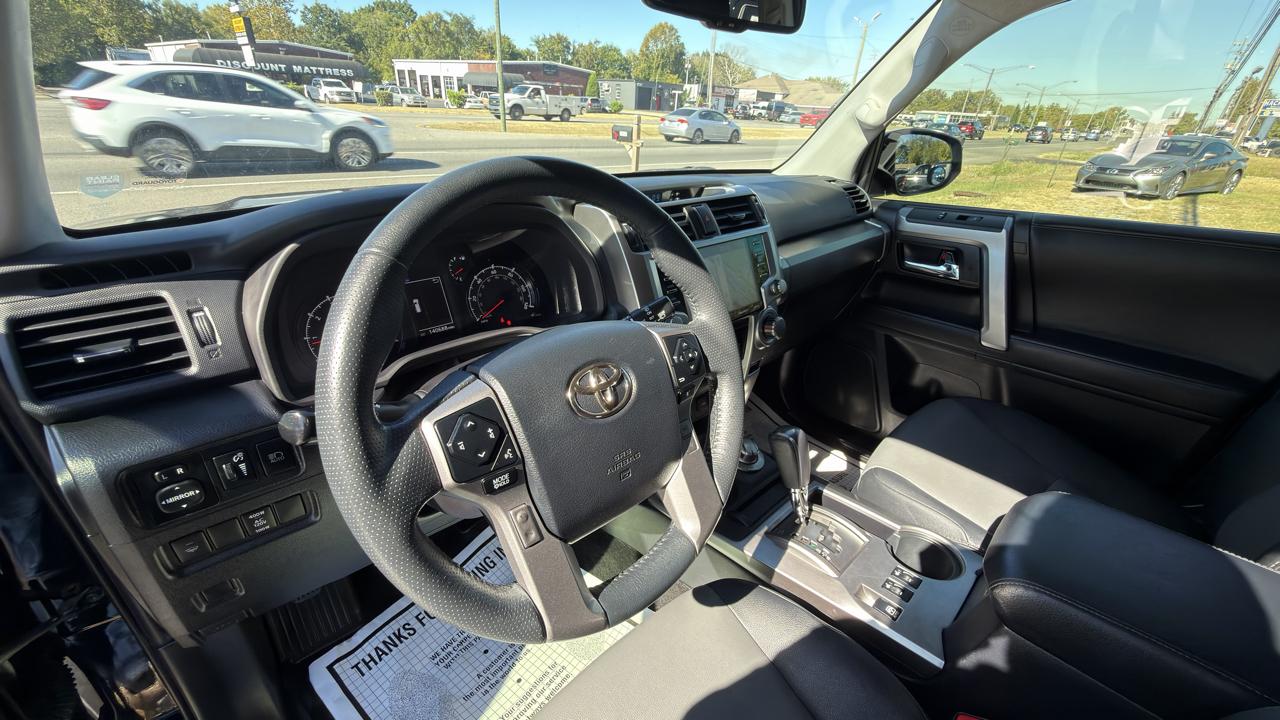 Toyota 4Runner SR5 Premium 4WD (Natl) 2020