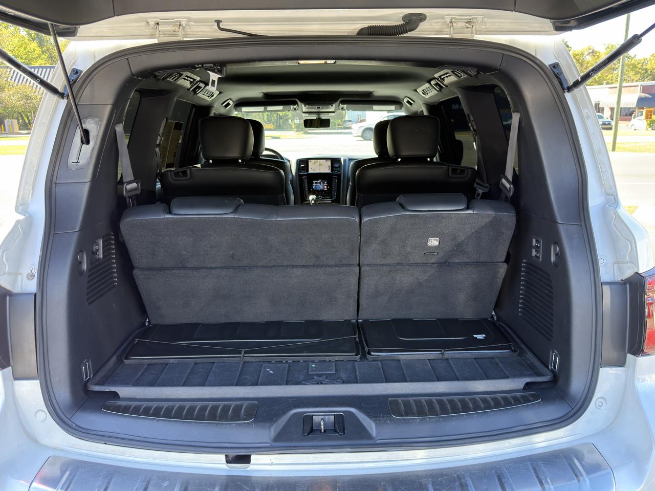 Infiniti QX80 LUXE AWD 2020