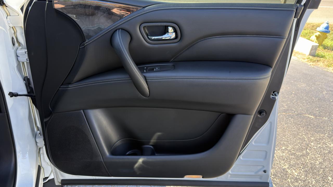 Infiniti QX80 LUXE AWD 2020