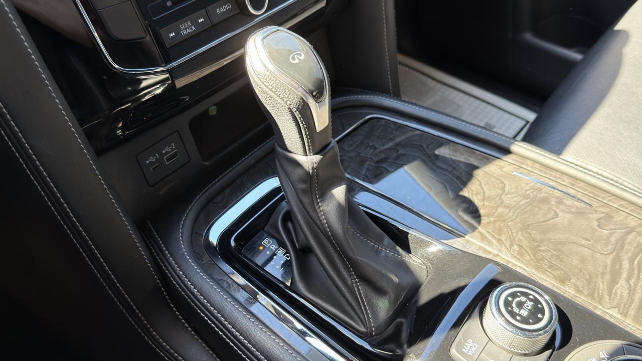 Infiniti QX80 LUXE AWD 2020