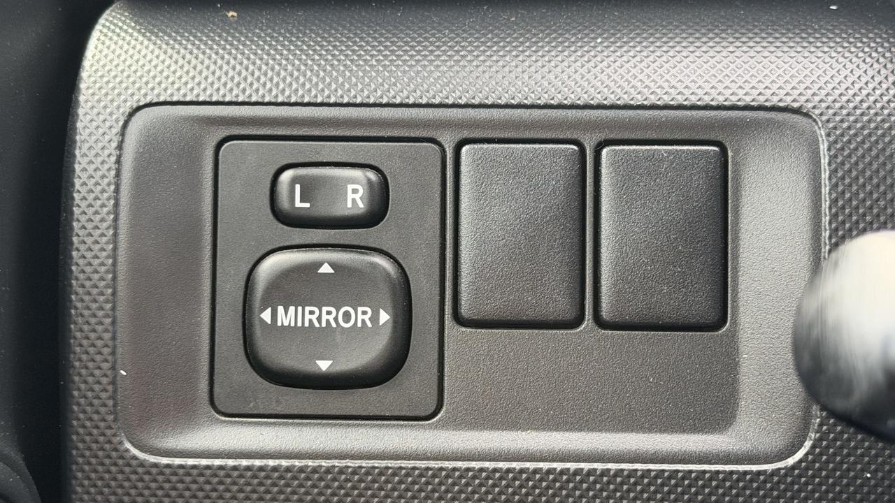 Scion tC 2dr HB Man (Natl) 2012