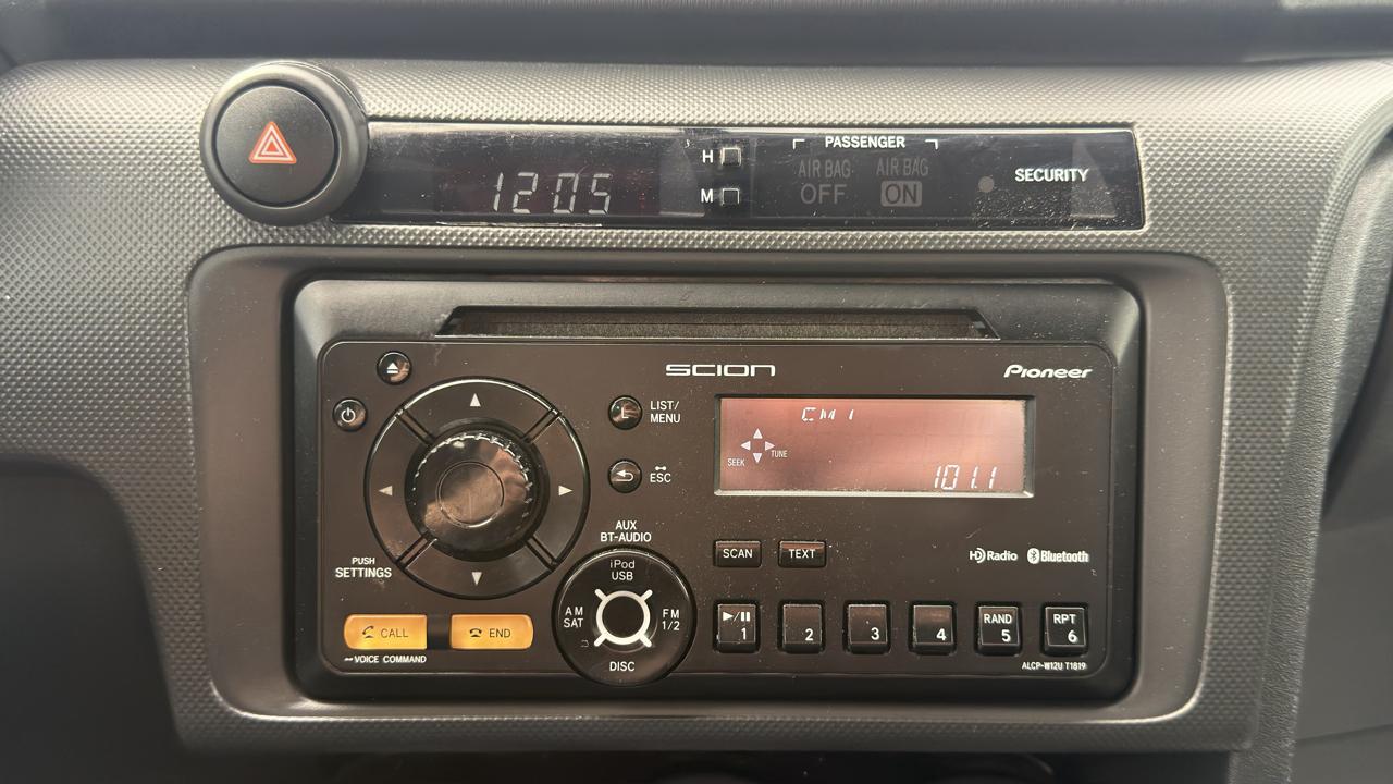 Scion tC 2dr HB Man (Natl) 2012