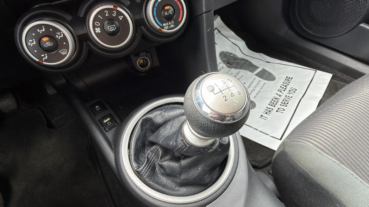 Scion tC 2dr HB Man (Natl) 2012