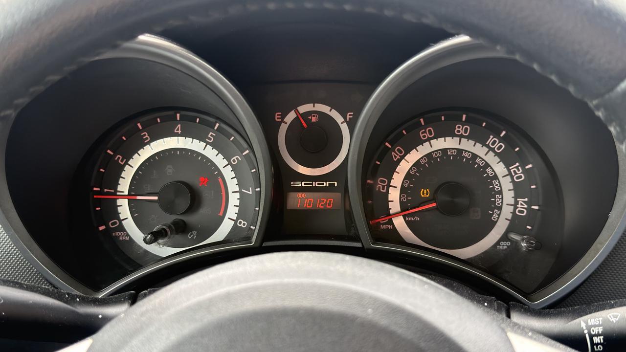 Scion tC 2dr HB Man (Natl) 2012