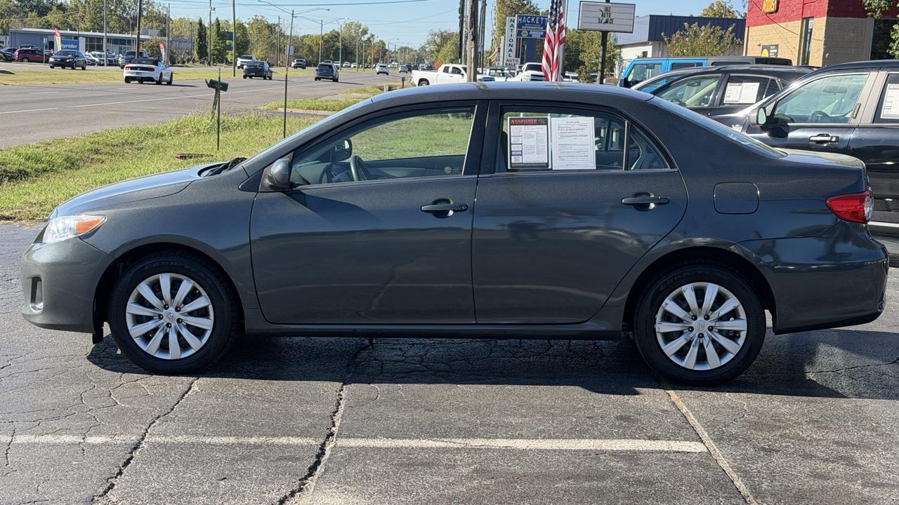 Toyota Corolla 4dr Sdn Auto LE (Natl) 2013