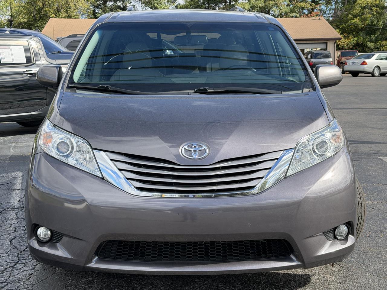 Toyota Sienna 5dr 8-Pass Van XLE Premium FWD (Natl) 2015