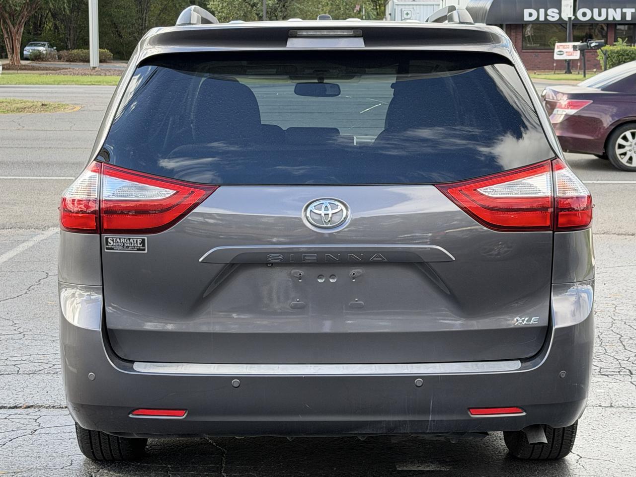 Toyota Sienna 5dr 8-Pass Van XLE Premium FWD (Natl) 2015