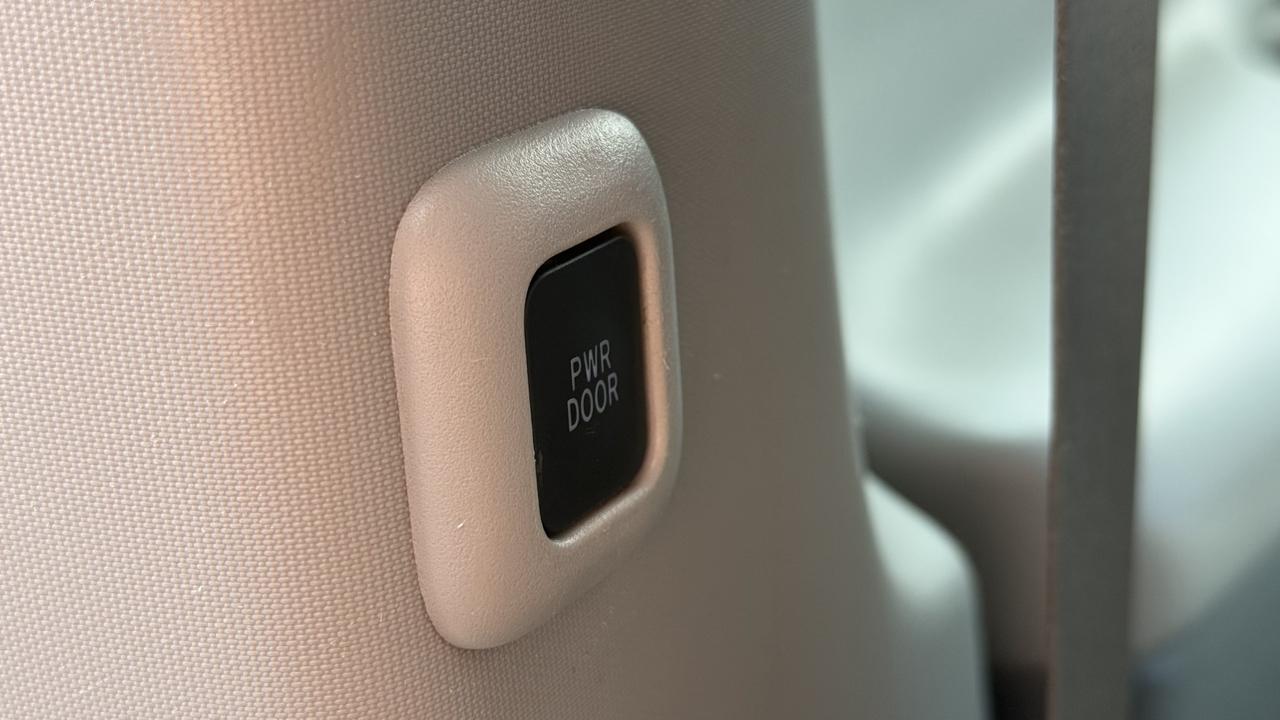 Toyota Sienna 5dr 8-Pass Van XLE Premium FWD (Natl) 2015