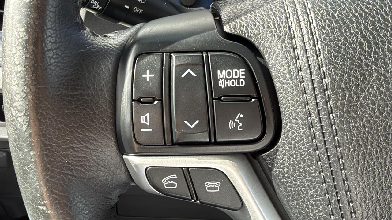 Toyota Sienna 5dr 8-Pass Van XLE Premium FWD (Natl) 2015