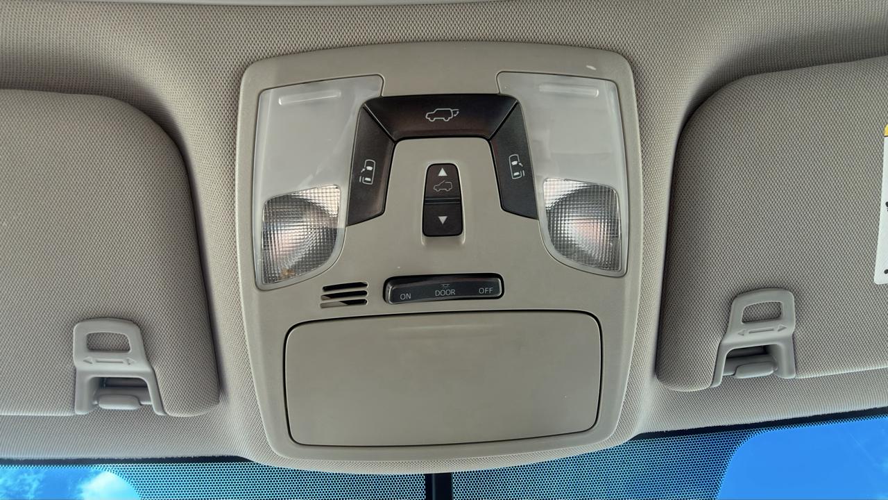Toyota Sienna 5dr 8-Pass Van XLE Premium FWD (Natl) 2015