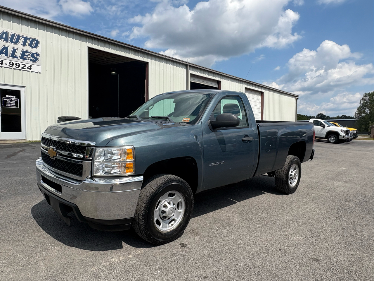 Chevrolet Silverado 2500HD 4WD Reg Cab 133.7" Work Truck 2012 Chevrolet Silverado 2500HD 4WD Reg Cab 133.7" Work Truck 2012