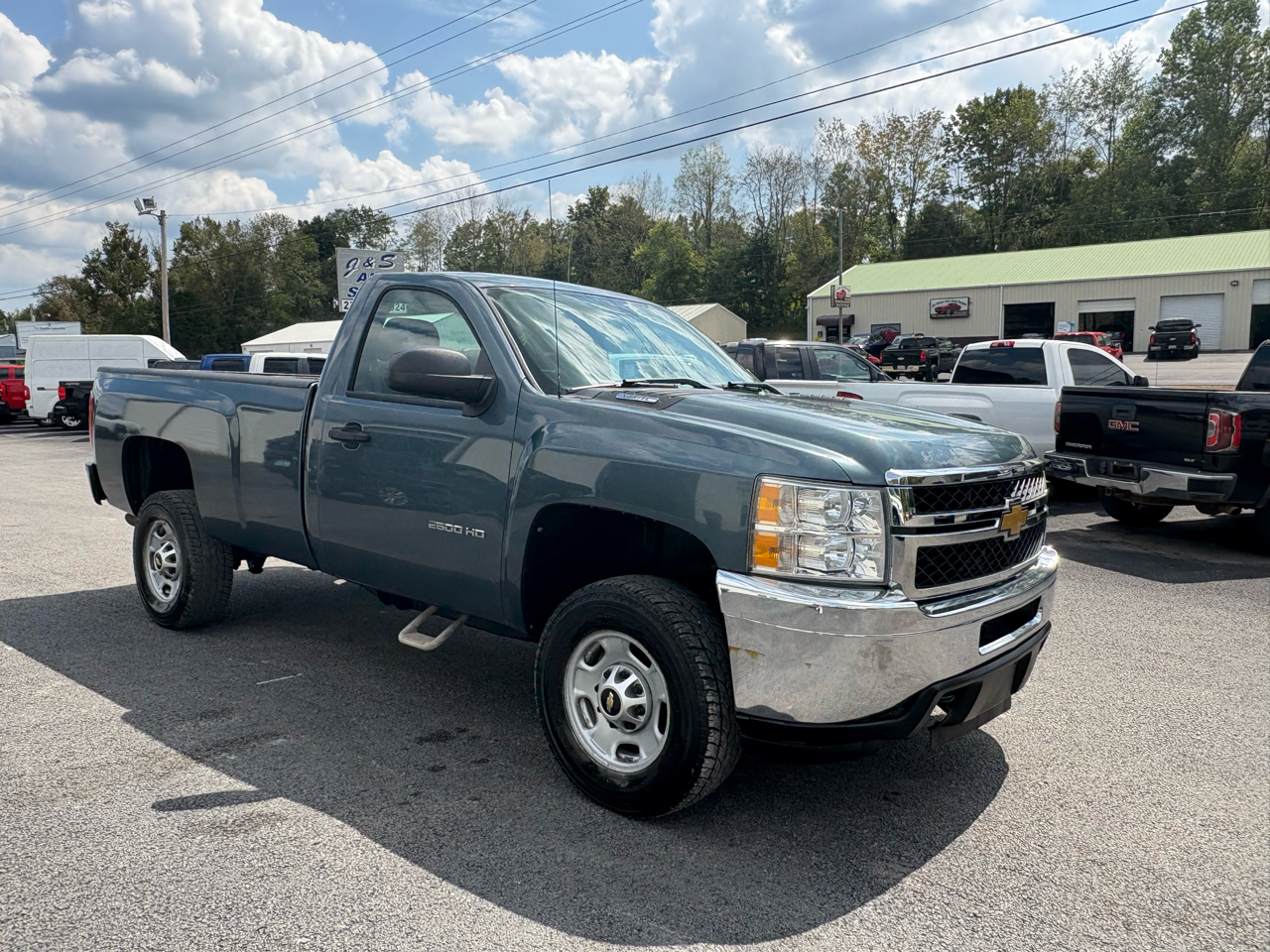 Chevrolet Silverado 2500HD 4WD Reg Cab 133.7" Work Truck 2012 Chevrolet Silverado 2500HD 4WD Reg Cab 133.7" Work Truck 2012