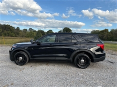 2022 Ford Explorer  2022 Ford Explorer