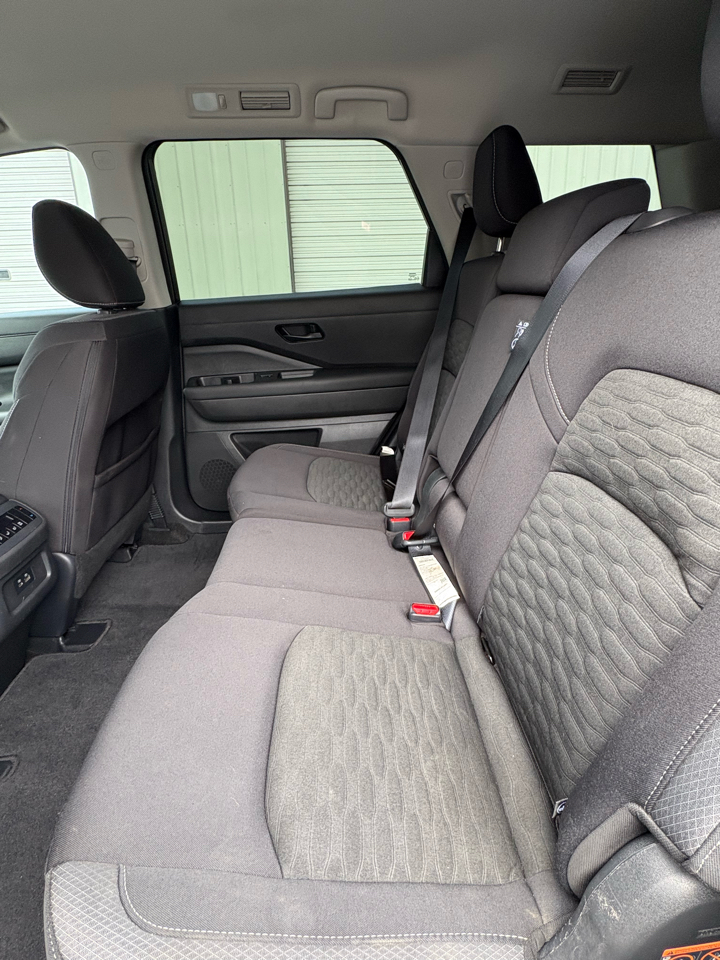 Nissan Pathfinder SV 2WD 2023 Nissan Pathfinder SV 2WD 2023