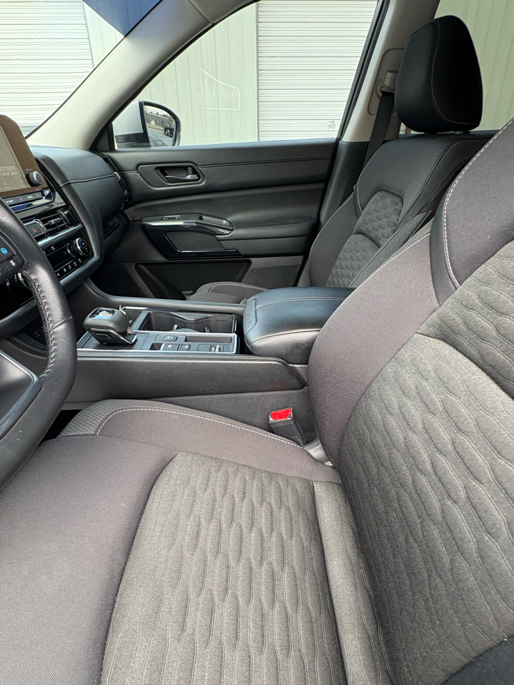 Nissan Pathfinder SV 2WD 2023 Nissan Pathfinder SV 2WD 2023