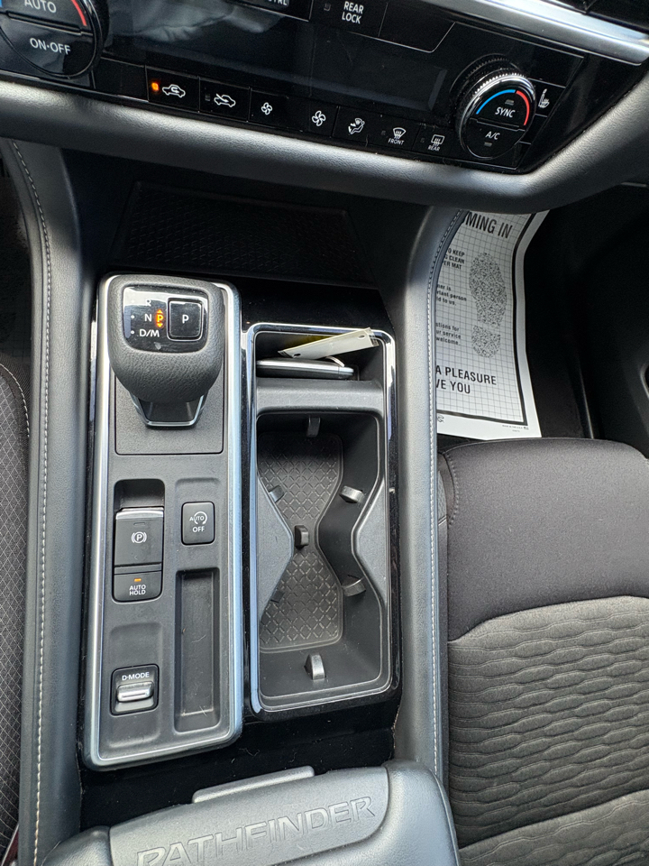 Nissan Pathfinder SV 2WD 2023 Nissan Pathfinder SV 2WD 2023