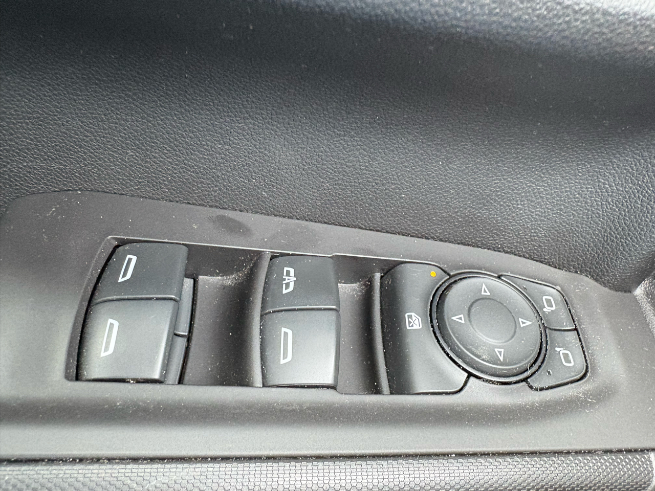 Chevrolet Silverado 1500 4WD Crew Cab 147" Custom 2020 Chevrolet Silverado 1500 4WD Crew Cab 147" Custom 2020