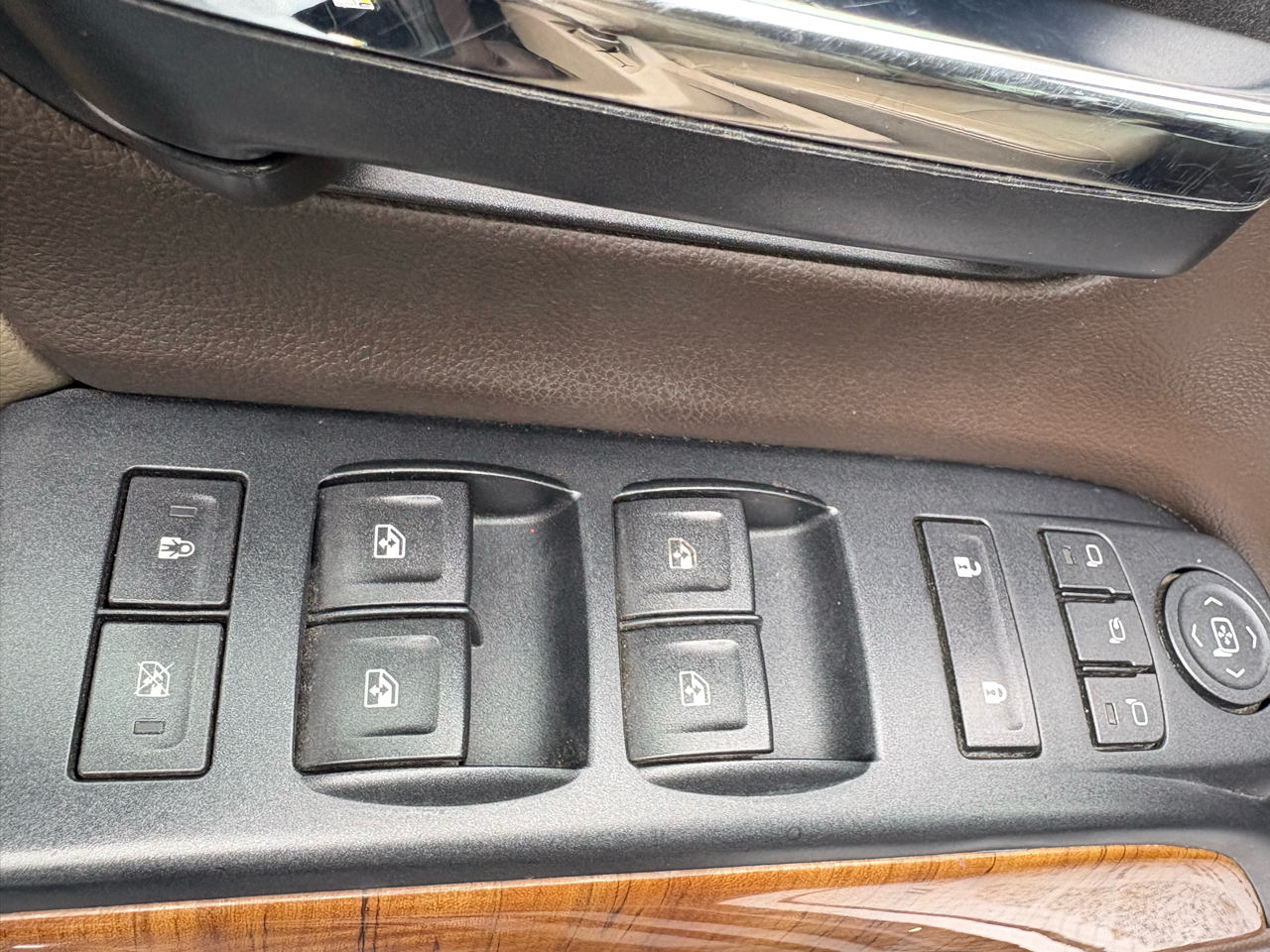 GMC Sierra 1500 4WD Double Cab 143.5" SLT 2016 GMC Sierra 1500 4WD Double Cab 143.5" SLT 2016