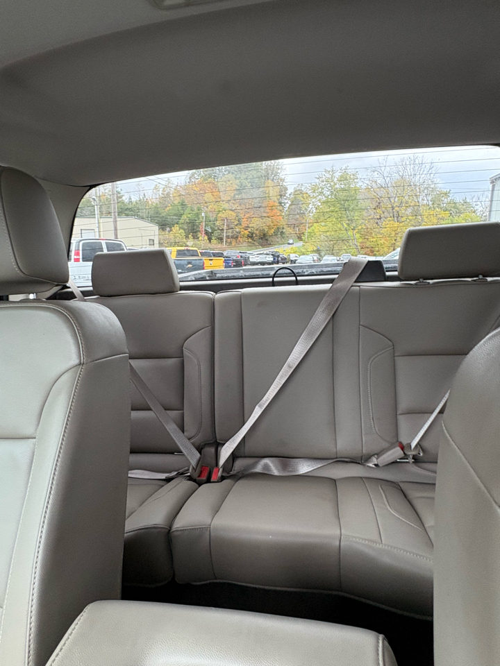 GMC Sierra 1500 4WD Double Cab 143.5" SLT 2016 GMC Sierra 1500 4WD Double Cab 143.5" SLT 2016