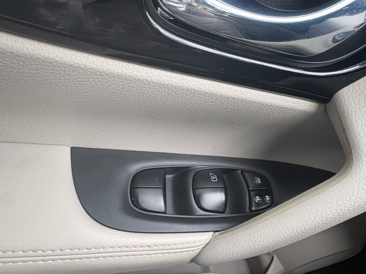 Nissan Rogue Sport FWD SV 2018