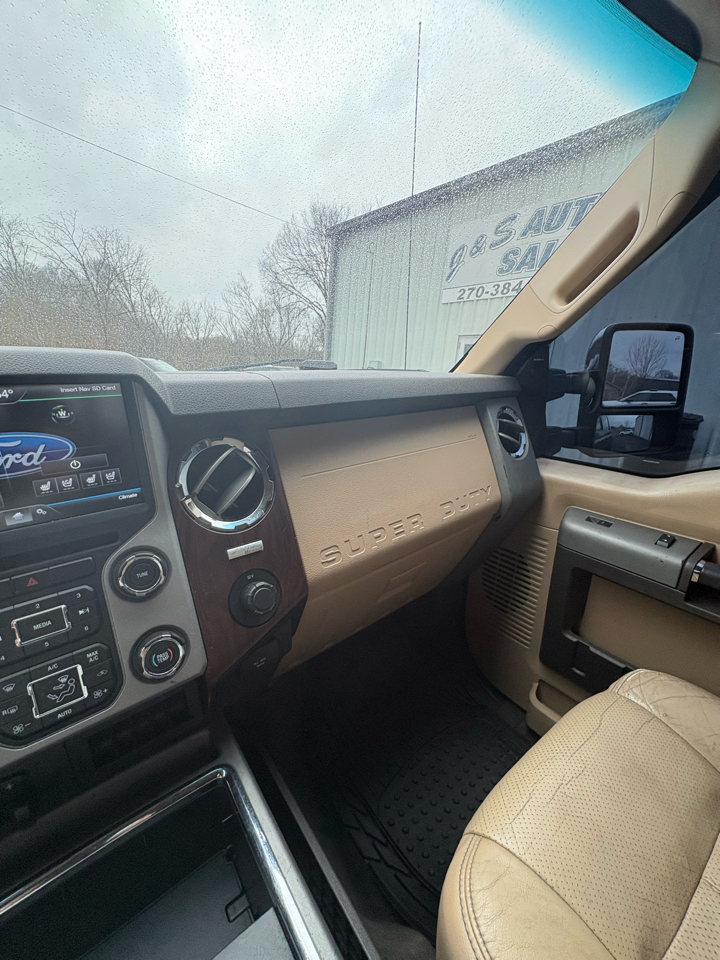 Ford F-250 Lariat 2014