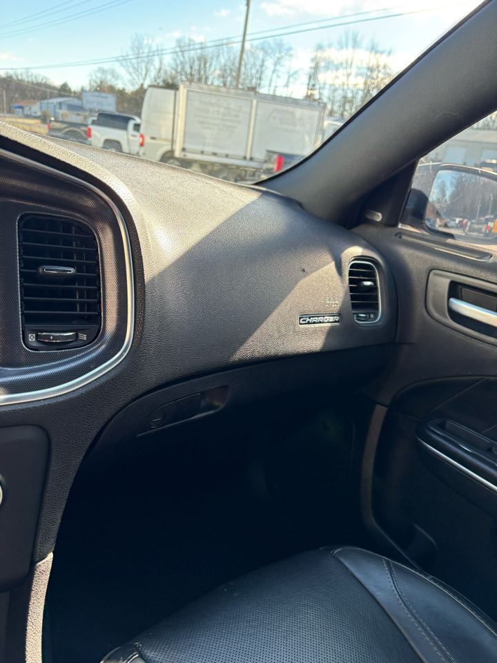 Dodge Charger SXT RWD 2017