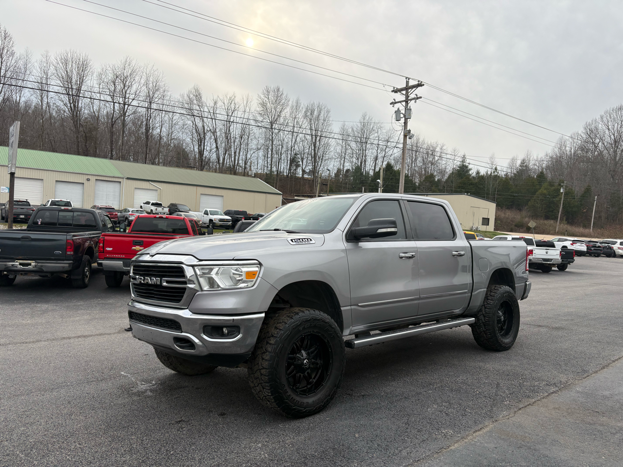 RAM 1500 Big Horn 4x4 Crew Cab 5'7" Box 2020