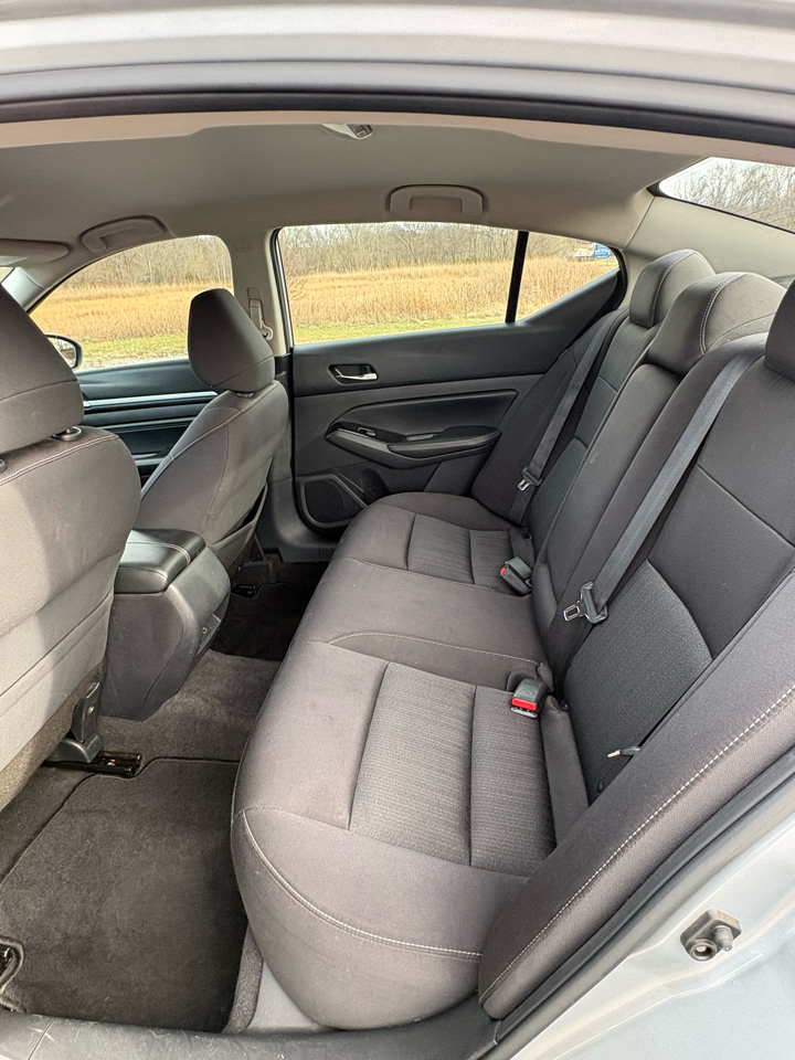 Nissan Altima 2.5 SV Sedan 2021